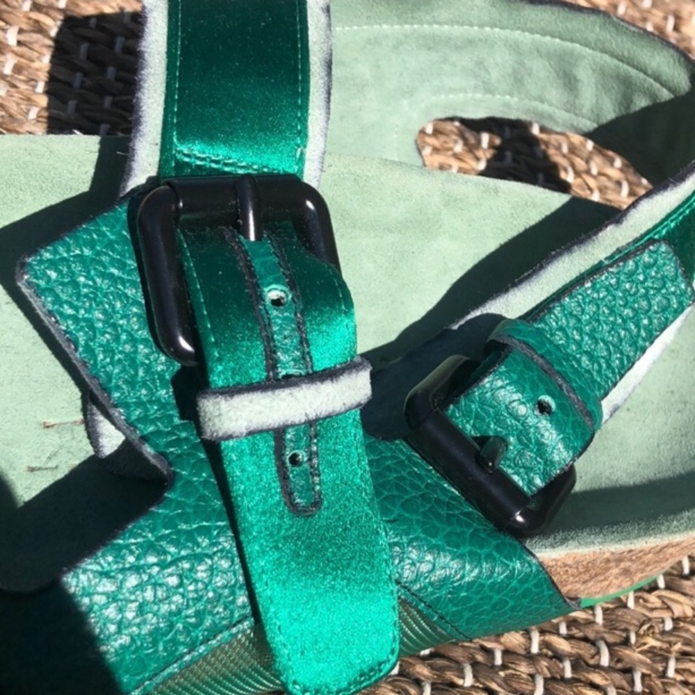 Burberry Prorsum Sandals! - Picture 4 of 10